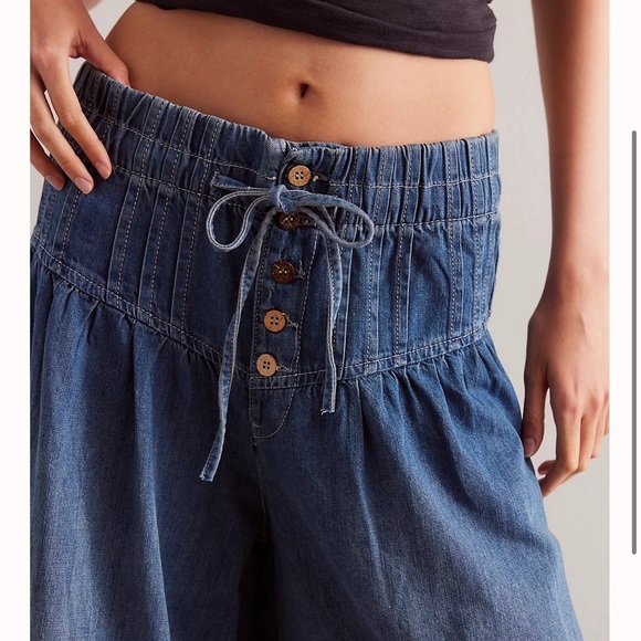 ⭐️New Free People Forget Me Knot Pull on Jeans⭐️ - Picture 4 of 12